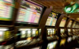Metode pembayaran lokal DANA, OVO, GoPay di indonesia4d